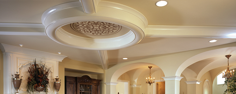 Ceiling with circular flexible moulding by Koetter